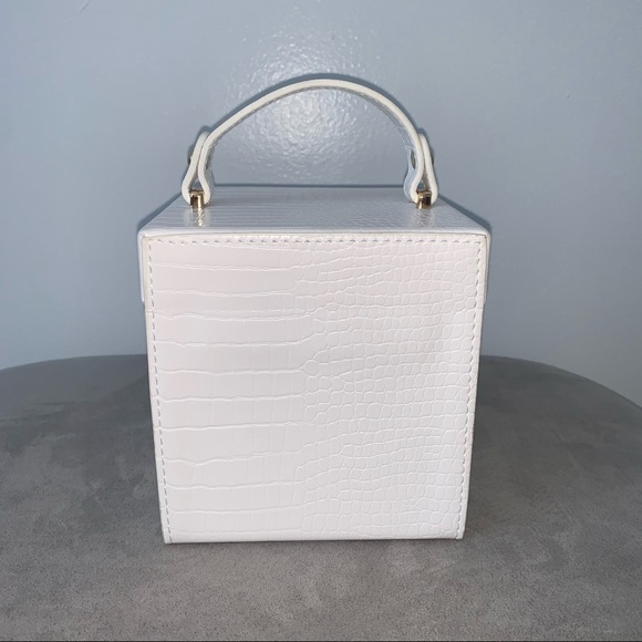 Box purse’s - Picture 3 of 5